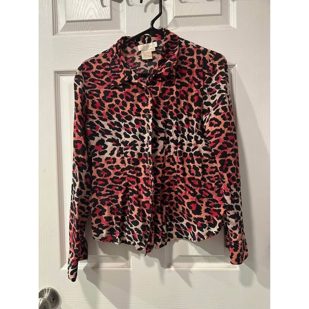 Vintage Women's Long Sleeve Victoria Store Shirt Size M 100%Silk Leopard Print